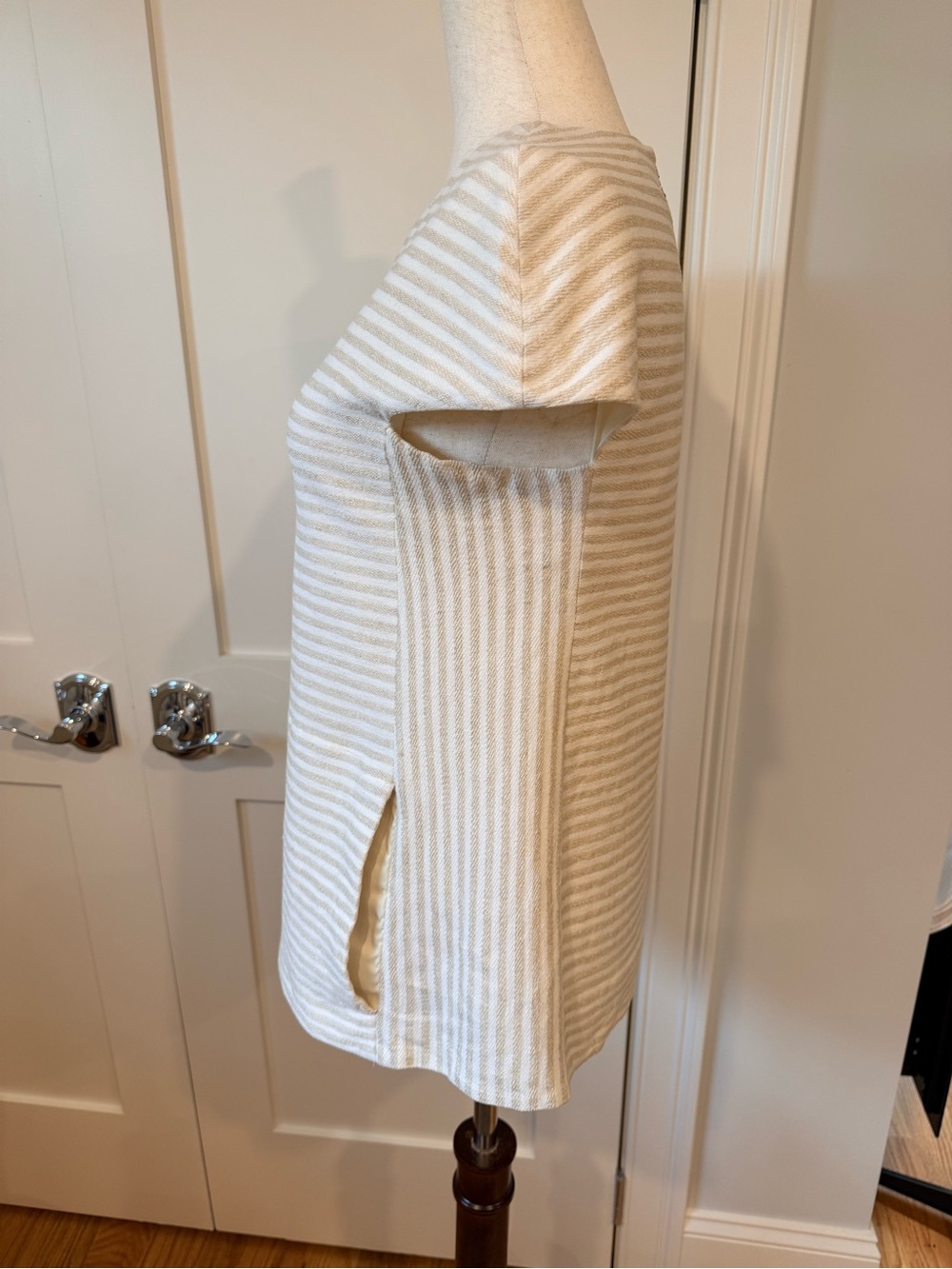 L'AGENCE Beige & White Striped Cap-Sleeve Top - Picture 8 of 15